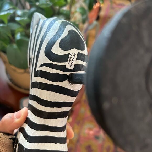Rare Unique, vintage 90s hand-carved zebra head sculpture made Indonesia 8"x8.5" - Picture 7 of 13